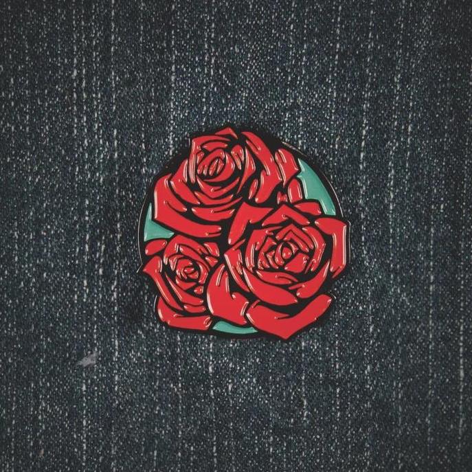 Tres Rosas Pin